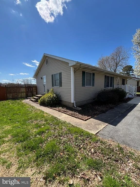 Photo of 3900 HARRISON CIRCLE