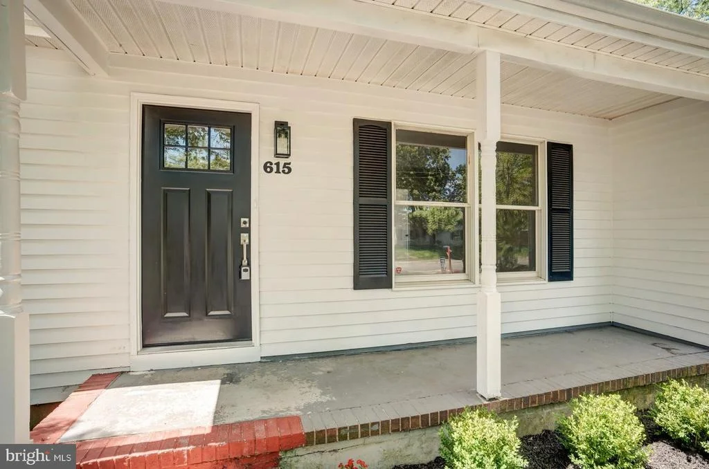 Photo of 615 BEACH BOULEVARD