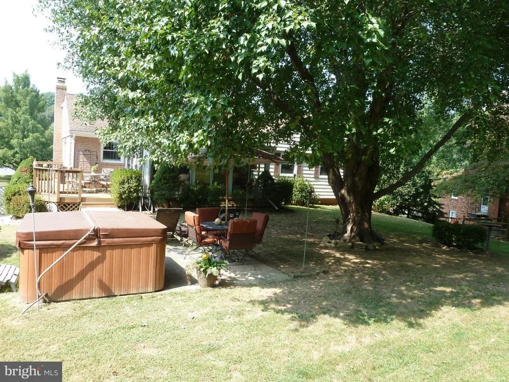 Photo of 19605 CHARLINE MANOR ROAD