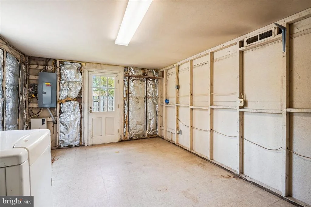 Photo of 11909 SMOKETREE ROAD
