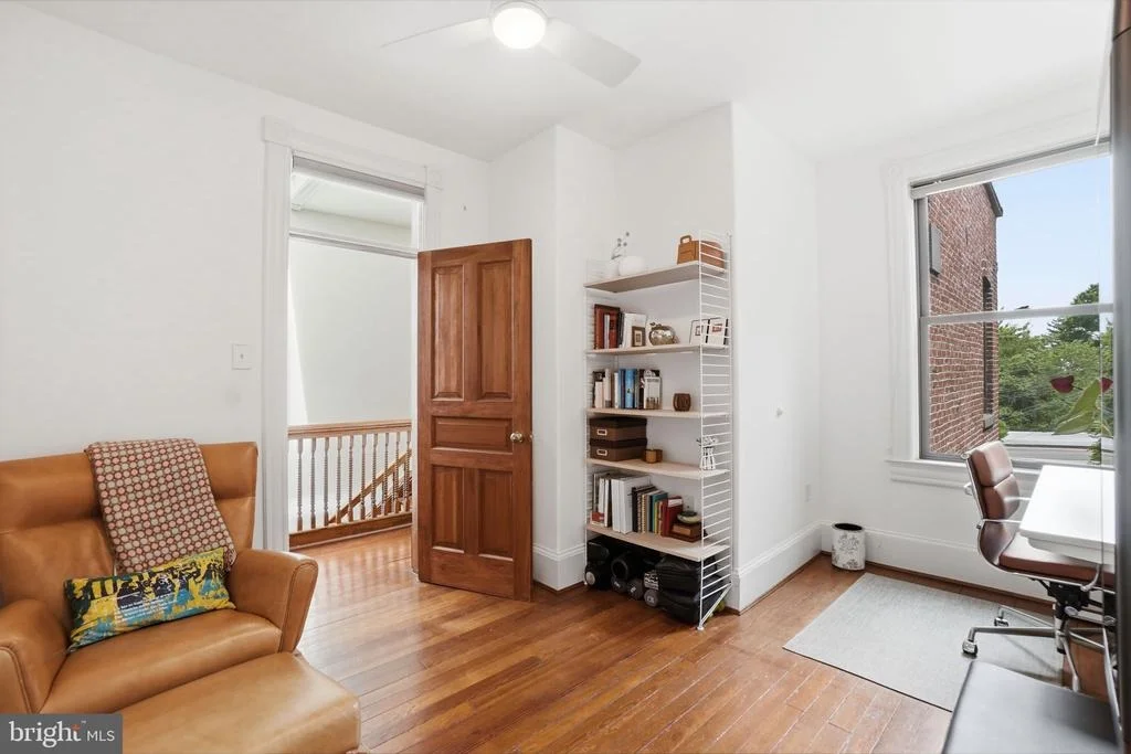 Photo of 210 8TH STREET SE