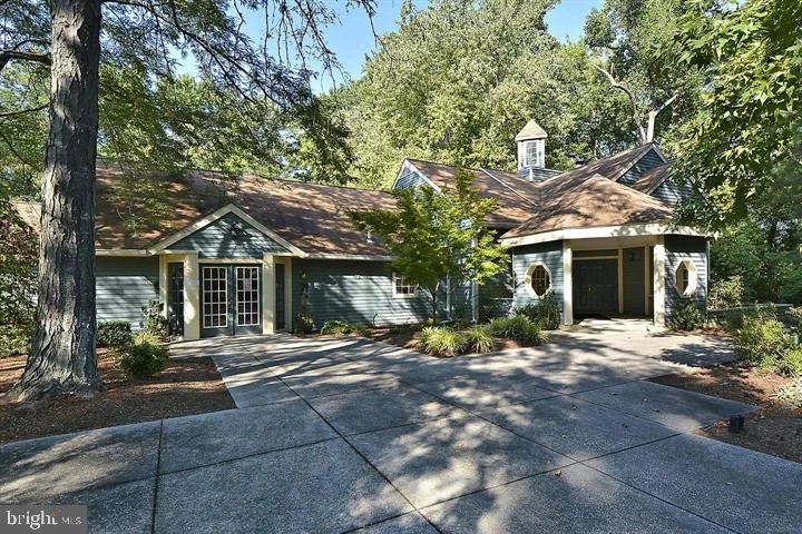Photo of 944 YACHTSMAN WAY