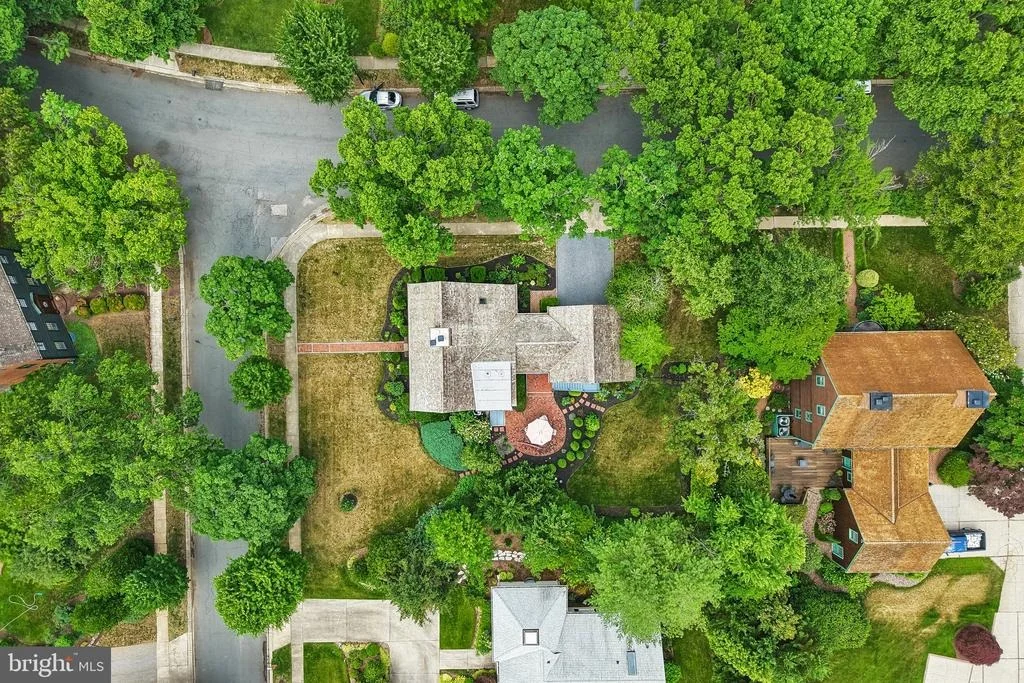 Photo of 355 BROADVIEW LANE