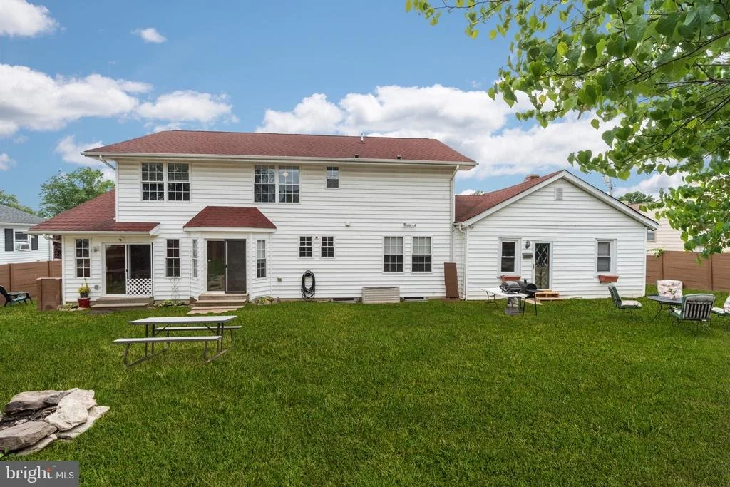 Photo of 8135 HIGHPOINT ROAD