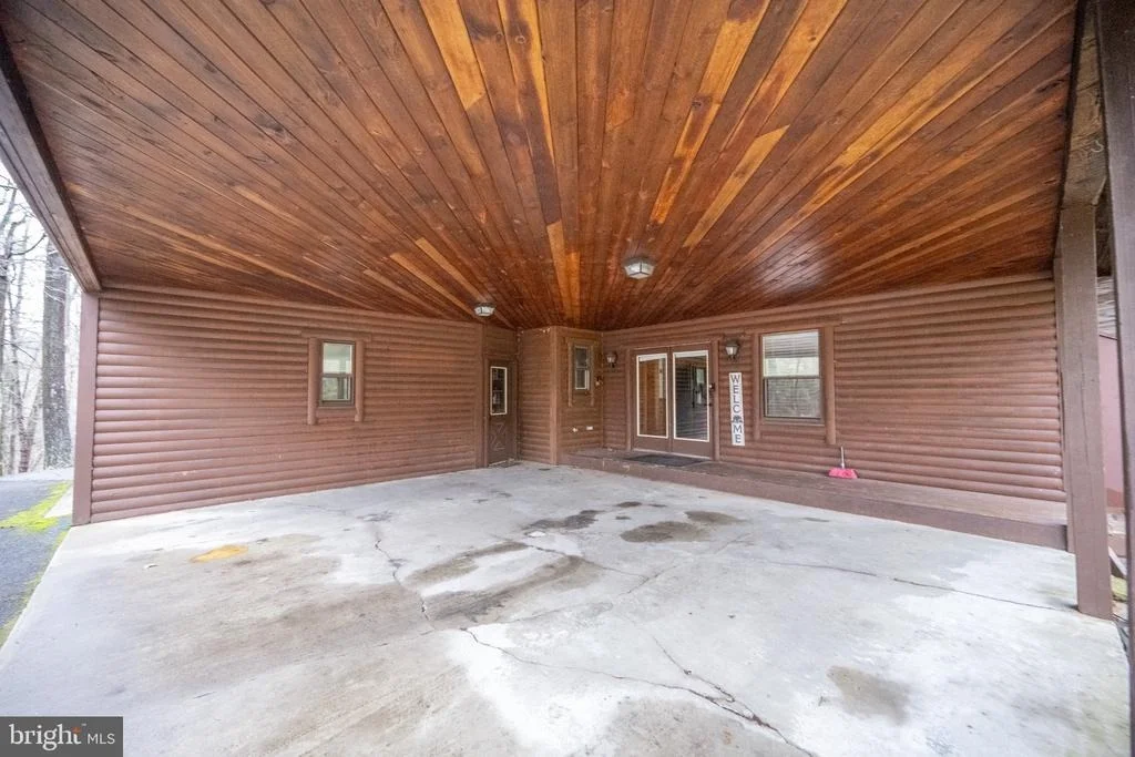 Photo of 526 GLEANINGS DRIVE