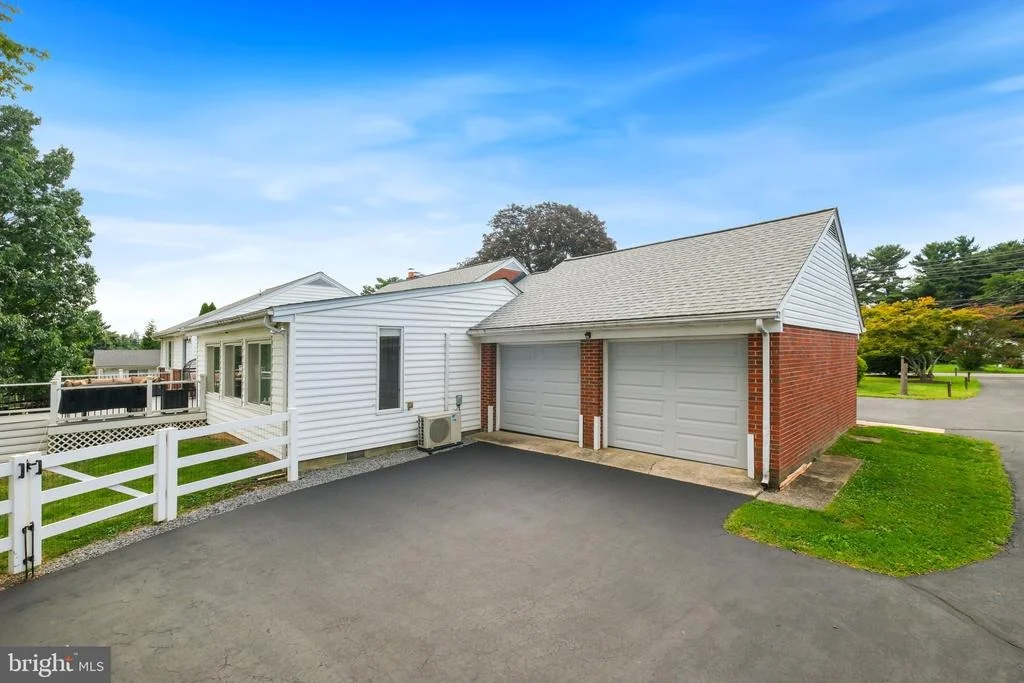 Photo of 25223 OAK DRIVE