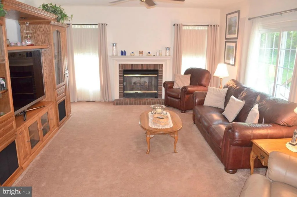 Photo of 9356 RIVER CREST ROAD