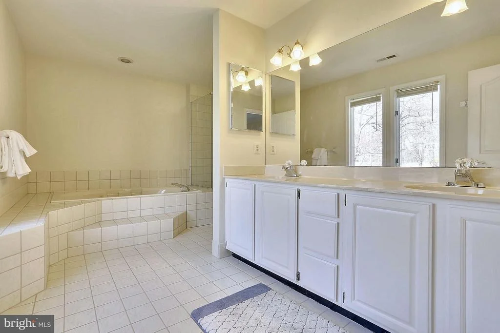 Photo of 16404 OLD ORCHARD ROAD