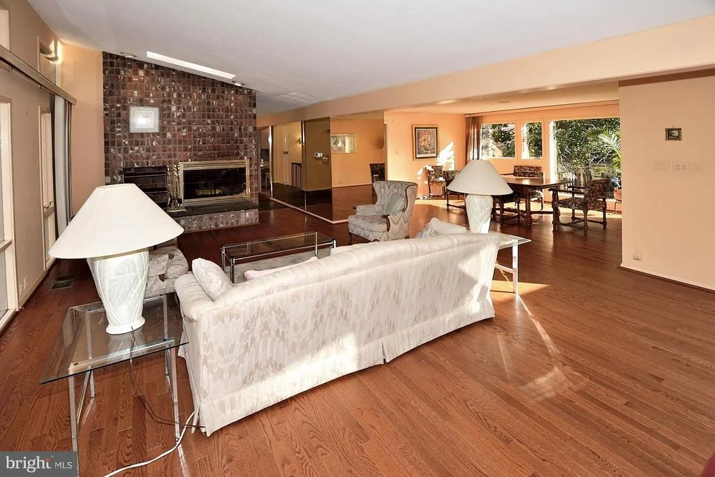 Photo of 4 BUTTONWOOD LANE