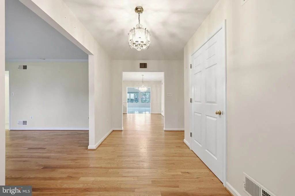 Photo of 5194 DEBRA ROAD