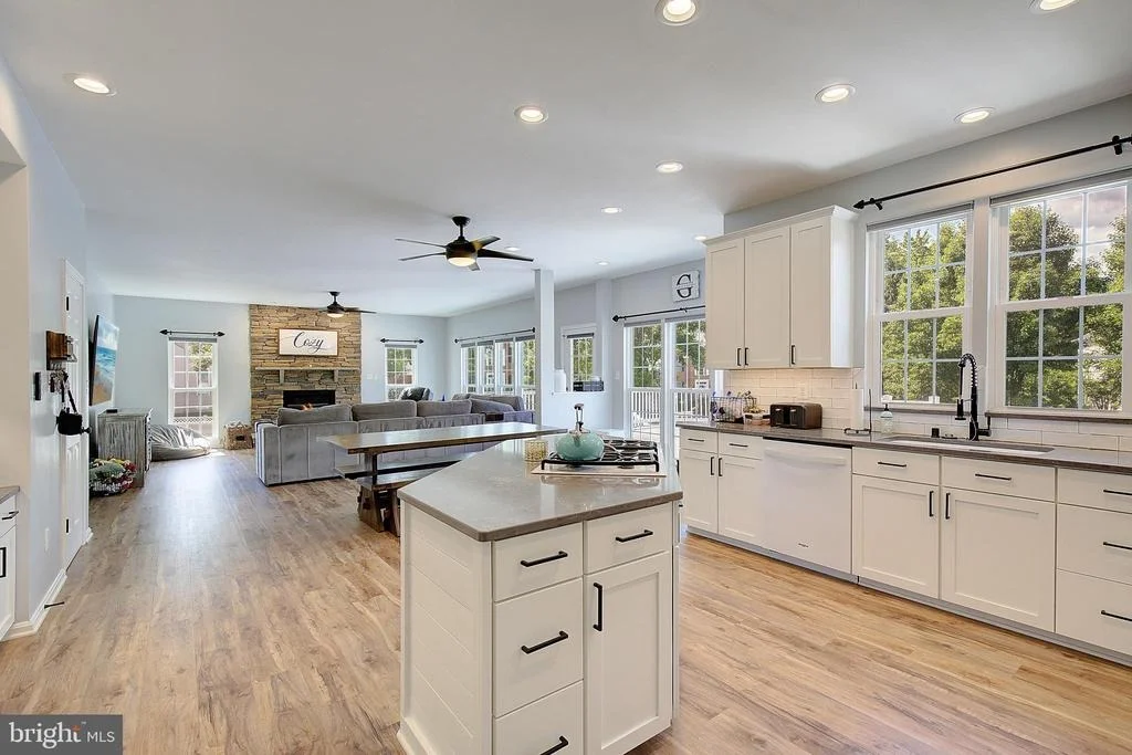 Photo of 2424 VALLEY BROOK LANE