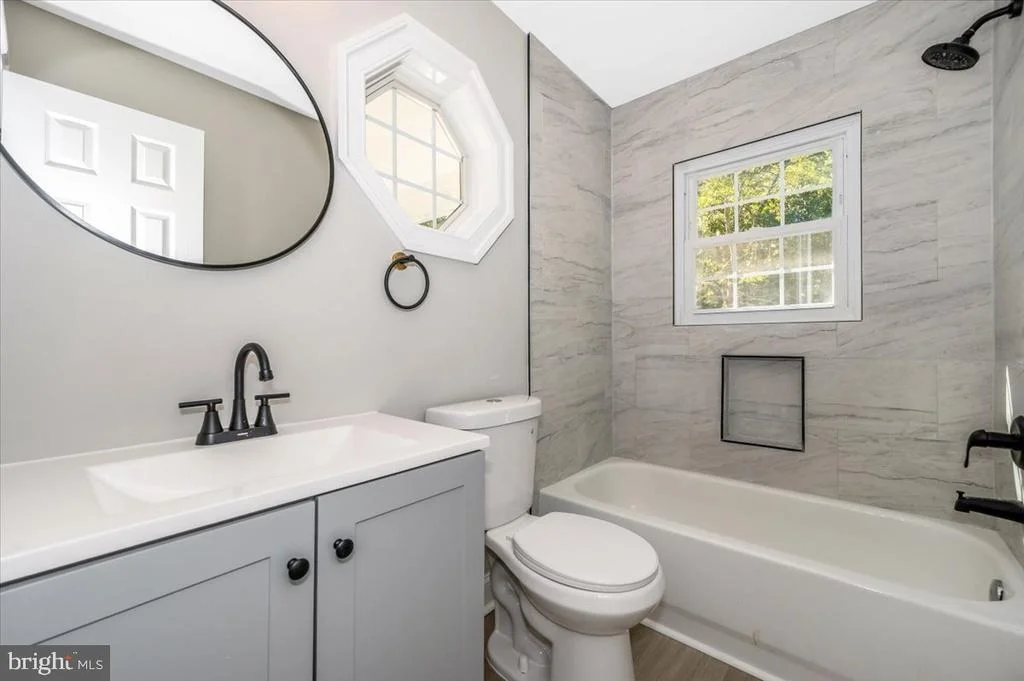 Photo of 1552 DENNIS ROAD