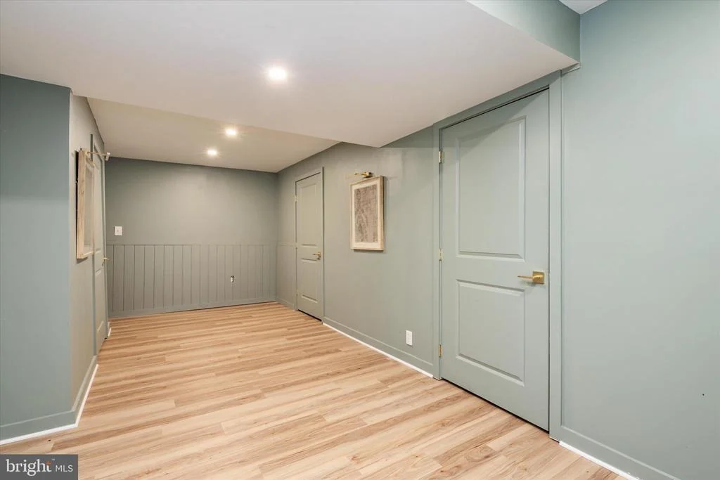 Photo of 934 N FOREST TRAIL