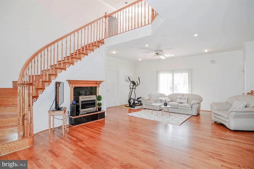 Photo of 13641 HOBART DRIVE