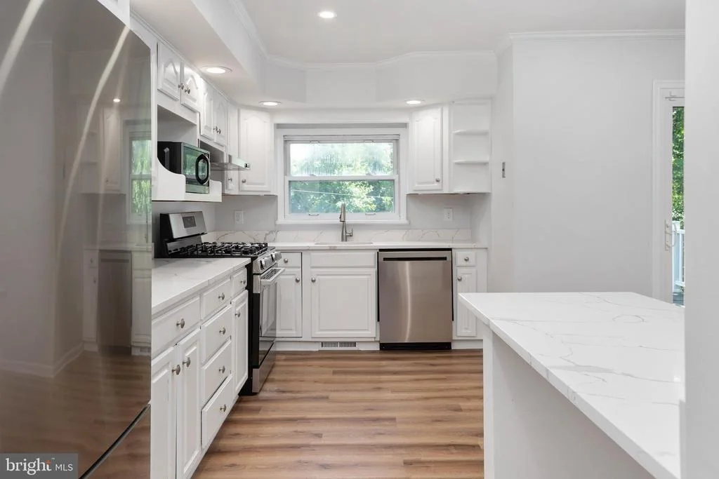 Photo of 541 CRESTPARK DRIVE