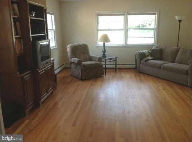 Photo of 1430 COLLEEN LANE