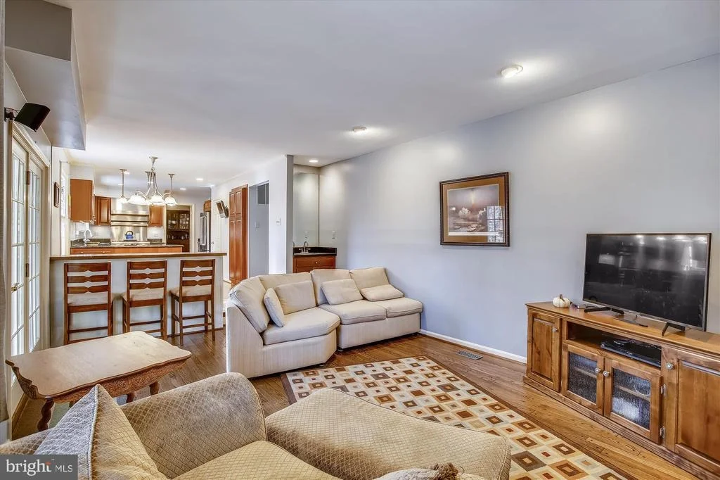 Photo of 7321 WALNUT KNOLL DRIVE