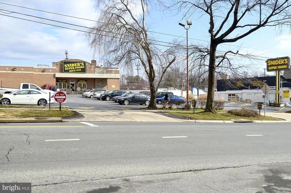 Photo of Unit 5301 at 9907 BLUNDON DRIVE