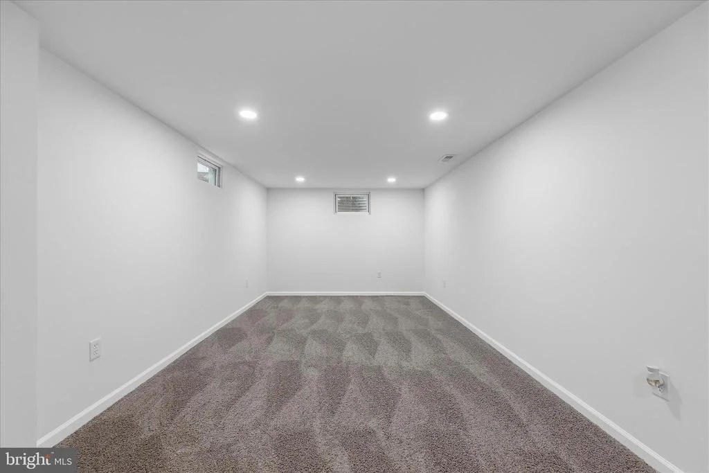 Photo of 1511 LONG POINT ROAD