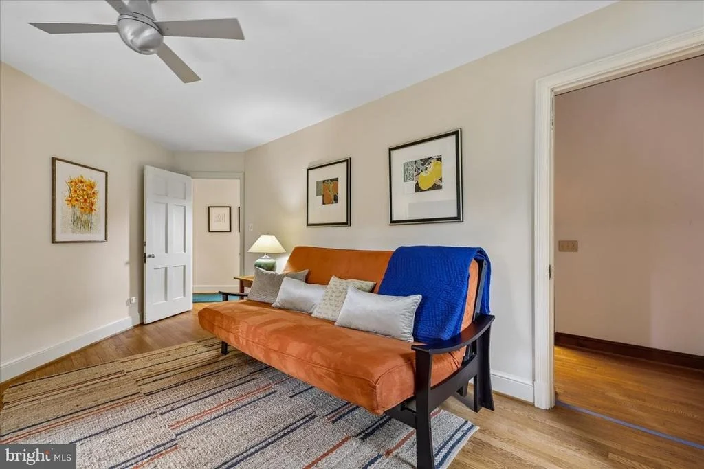 Photo of 1212 WOODSIDE PARKWAY