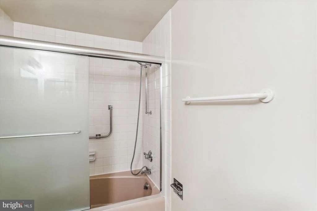 Photo of Unit 102D at 3640 GLENEAGLES DRIVE
