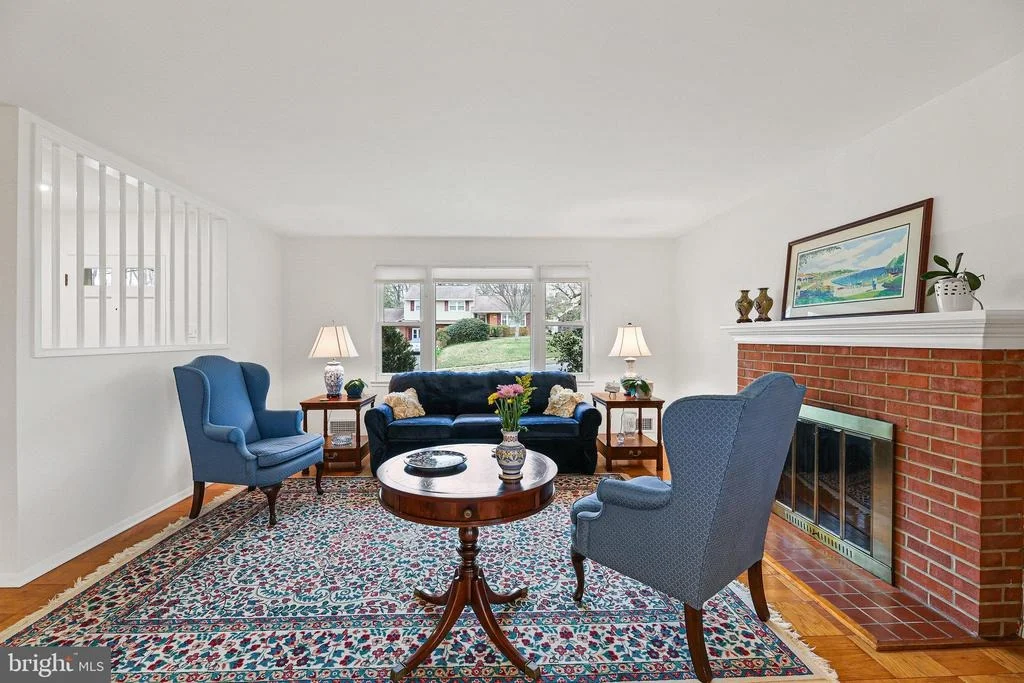 Photo of 4616 EXETER STREET