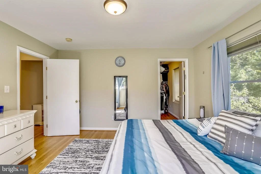 Photo of 816 HILLSBORO DRIVE