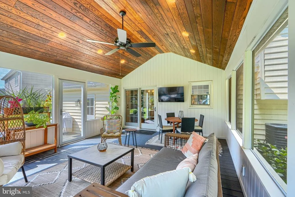 Photo of 1004 PEPPARD DRIVE