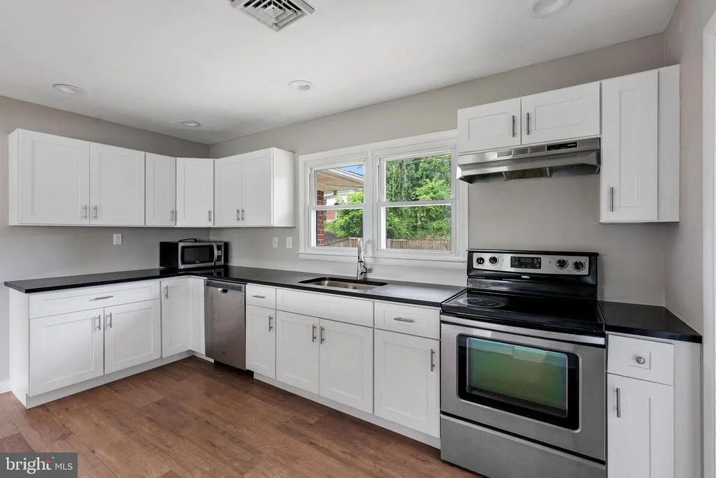Photo of 816 PROVIDENCE ROAD