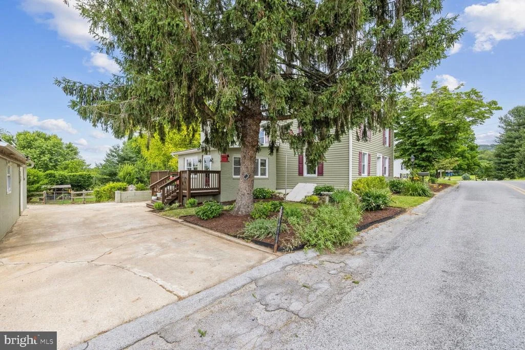 Photo of 6155 KING ROAD
