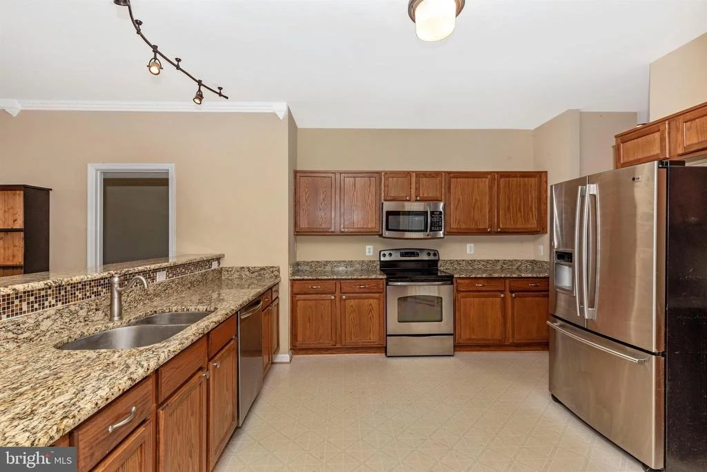 Photo of 17112 MAGIC MOUNTAIN DRIVE