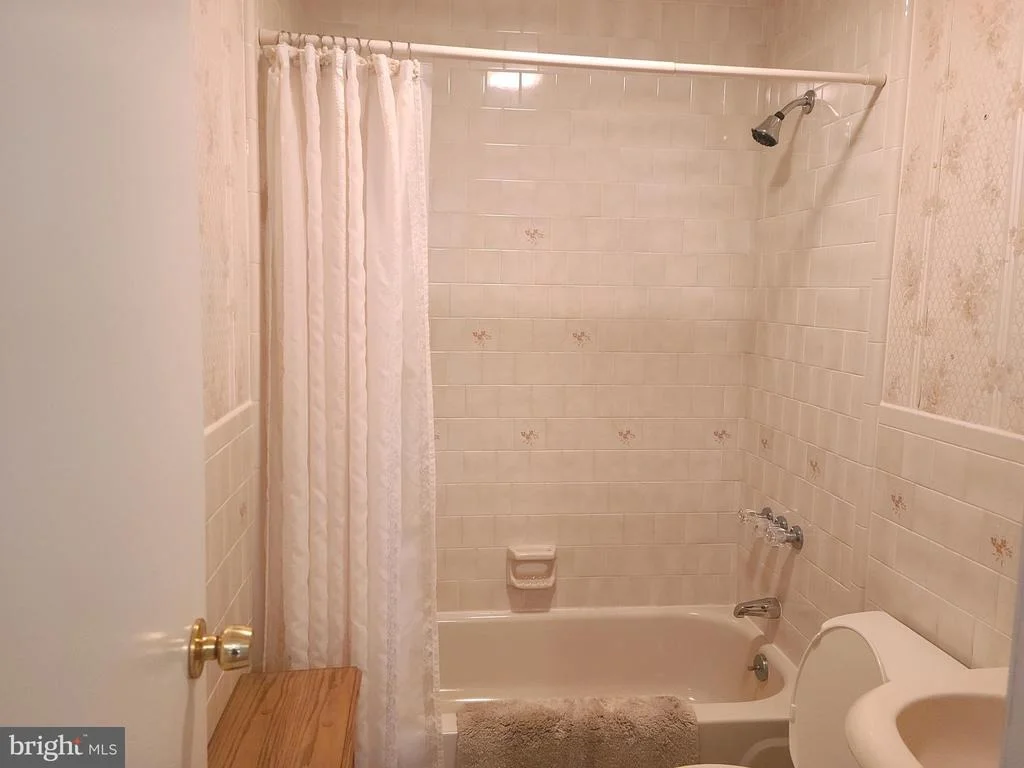 Photo of 477 CARROLLTON DRIVE