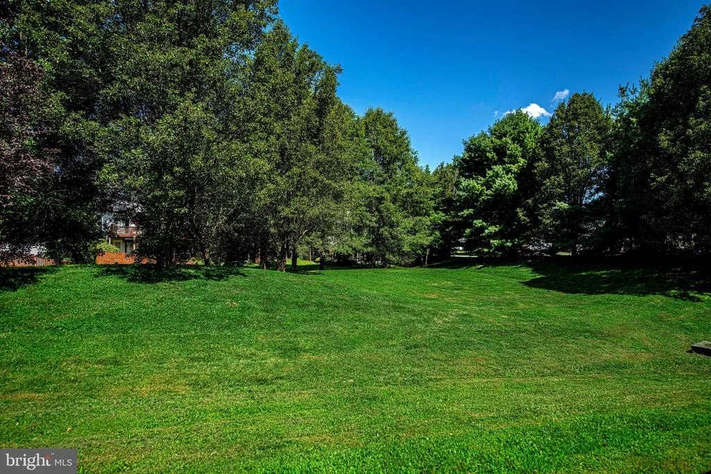 Photo of 283 CHERRY TREE SQUARE