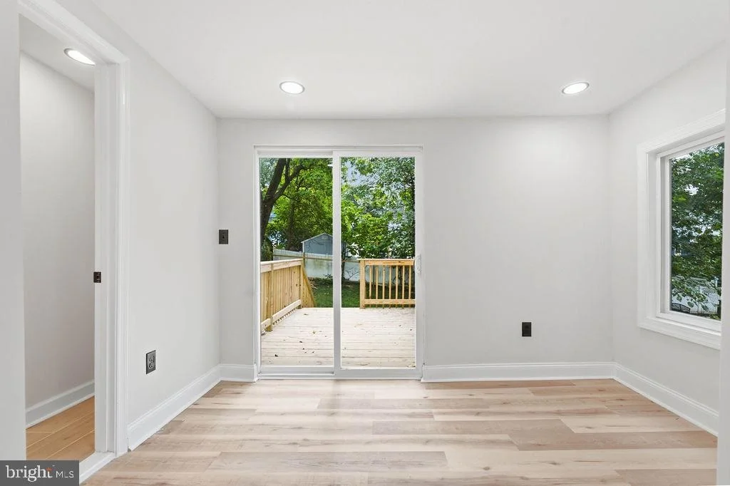 Photo of 5807 DADE STREET