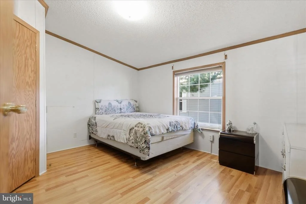 Photo of 11125 LAKESIDE DRIVE