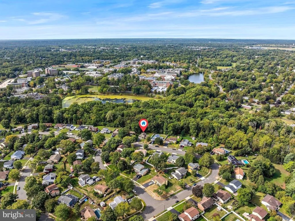 Photo of 52 COLLEEN CIRCLE