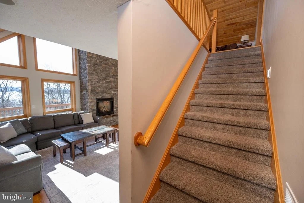 Photo of 723 PINNACLE DRIVE
