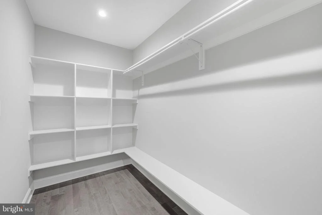 Photo of 1211 LINTON LANE