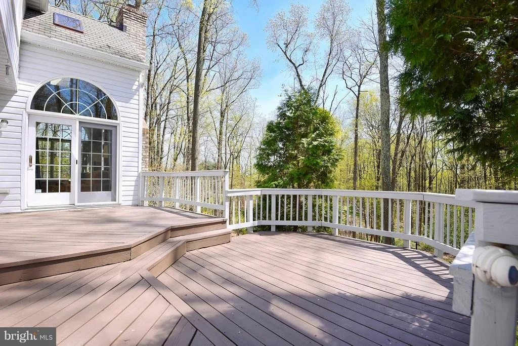 Photo of 704 FALLS ROAD