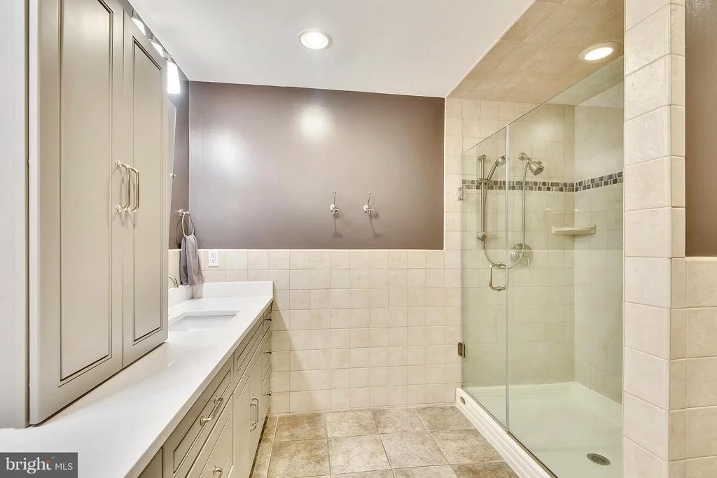 Photo of 11700 DEVILWOOD COURT