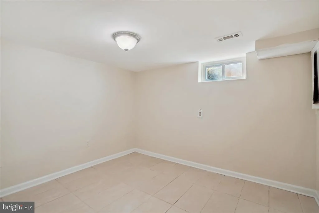 Photo of 9121 LANHAM SEVERN ROAD