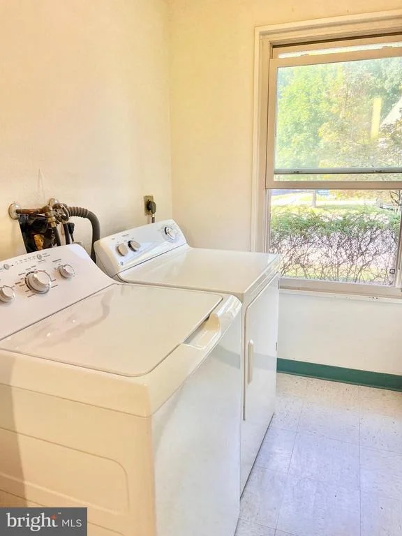 Photo of Unit 732B at 3398 GLENEAGLES DRIVE