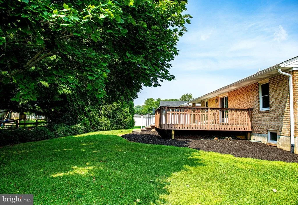 Photo of 619 FLINTLOCK DRIVE