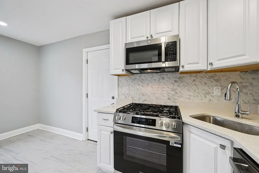 Photo of 4902 GILRAY DRIVE