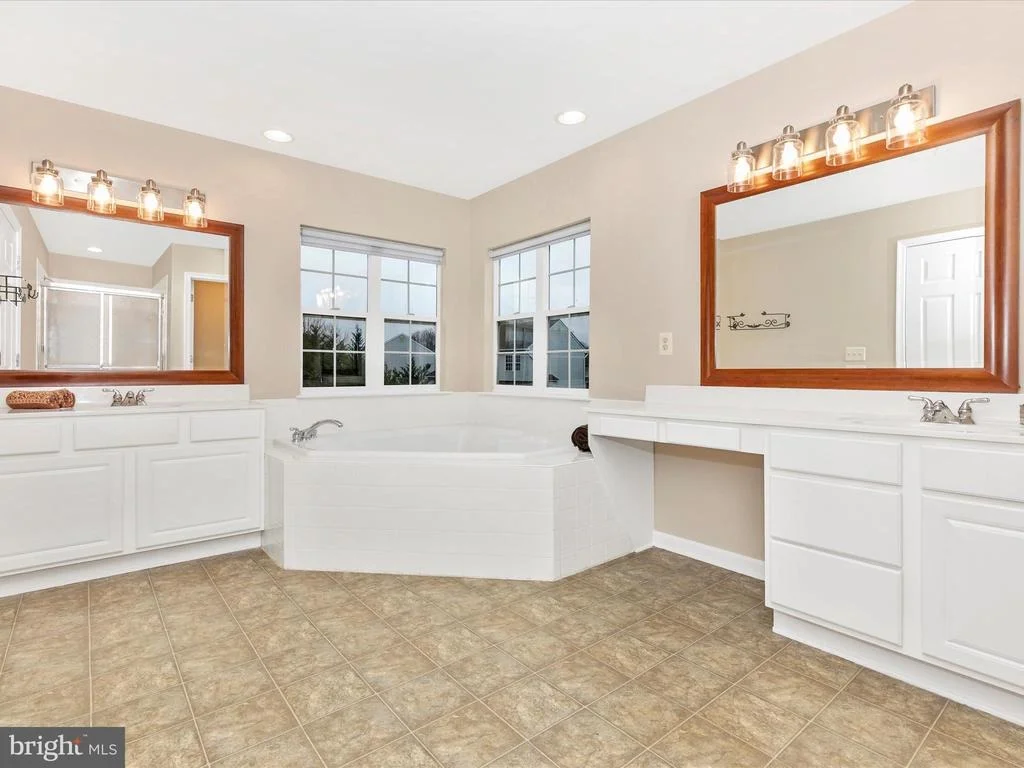 Photo of 605 CROSSOVER COURT