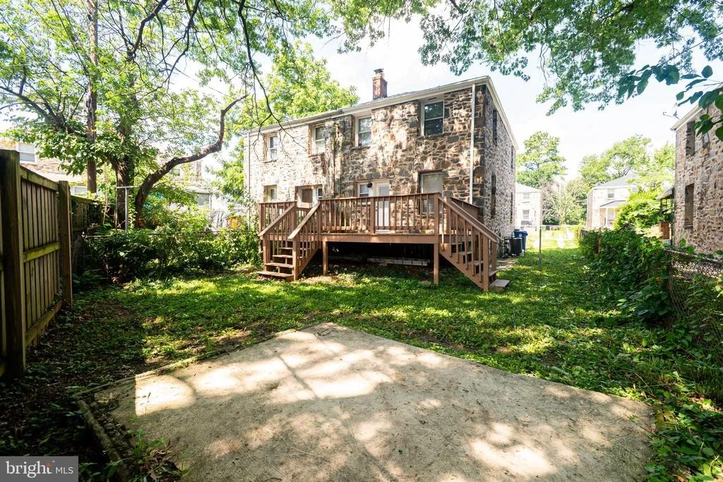 Photo of 5107 LAUREL AVENUE