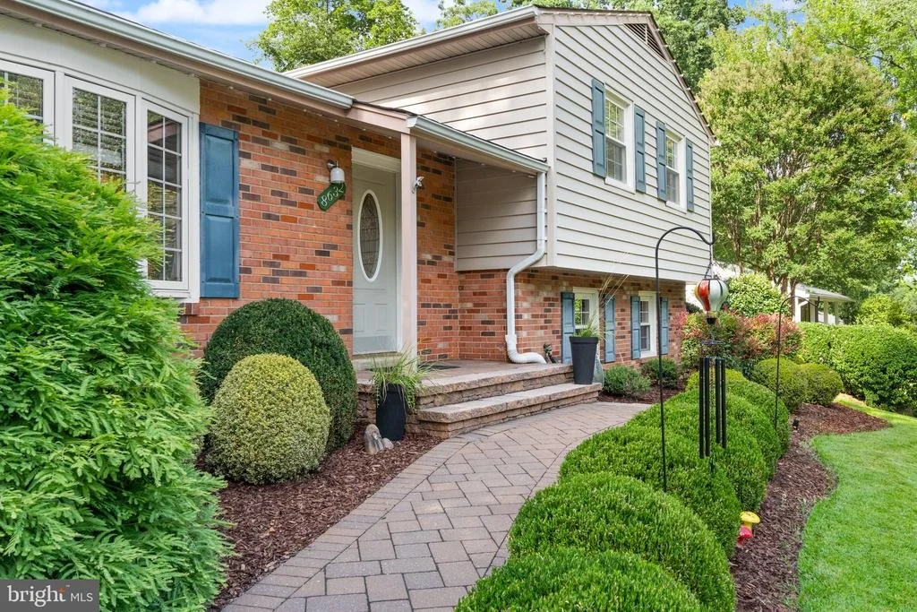 Photo of 8632 KERRY LANE