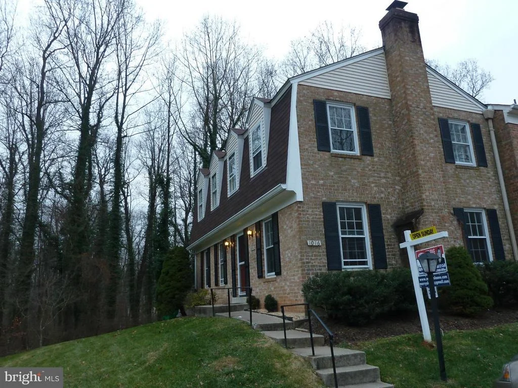 Photo of Unit 25 at 1016 WINDRUSH LANE