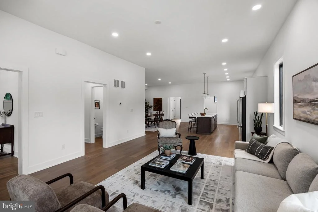 Photo of 6 CHAPEL AVENUE