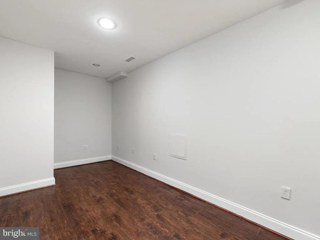 Photo of 3713 QUEEN MARY DRIVE